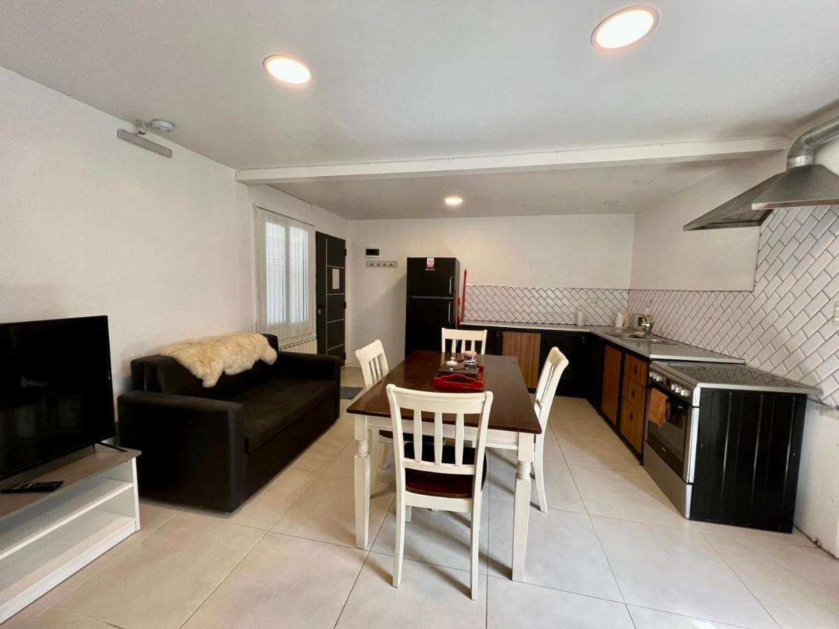 Moderno Departamento Completo, Versatil Y Espacioso Apartment อูซัวยา ภายนอก รูปภาพ